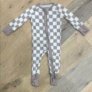 Little One Shop Beige Checkered Bamboo Sleeper